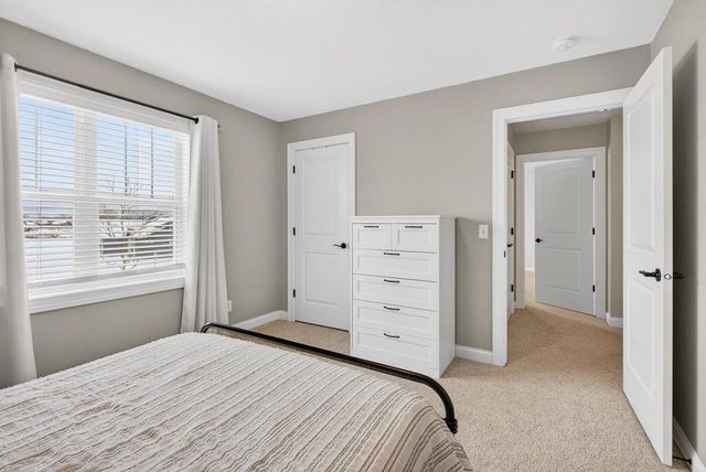 4620 N LIGHTNING DRIVE, Appleton, WI 54913