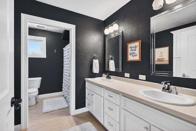 4620 N LIGHTNING DRIVE, Appleton, WI 54913