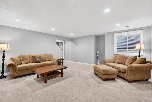 4620 N LIGHTNING DRIVE, Appleton, WI 54913