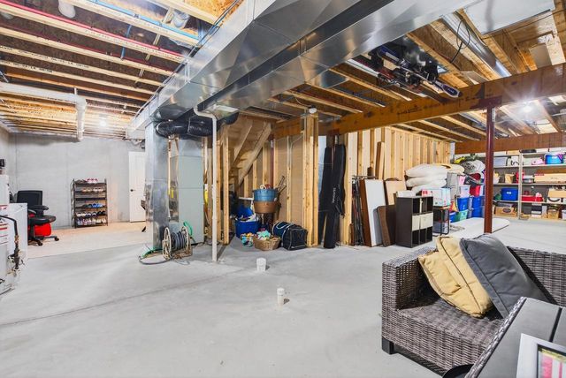 4620 N LIGHTNING DRIVE, Appleton, WI 54913