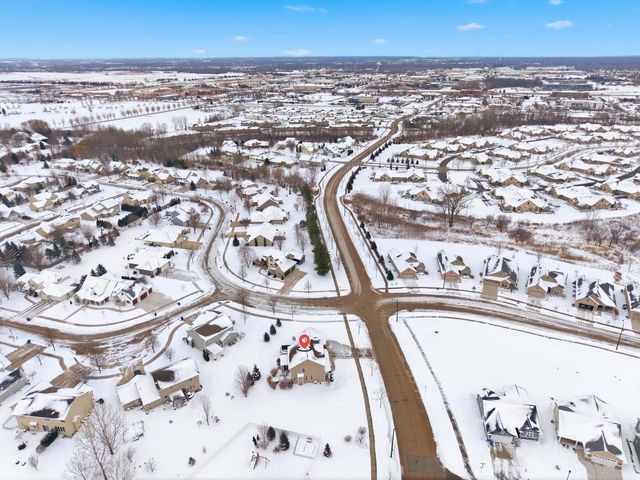 4620 N LIGHTNING DRIVE, Appleton, WI 54913