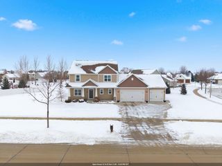 4620 N LIGHTNING DRIVE, Appleton, WI 54913