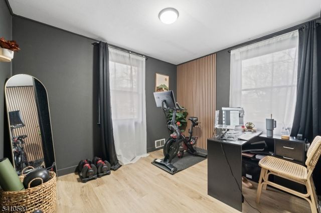 27 Garrabrant Rd, Clifton City, NJ 07013