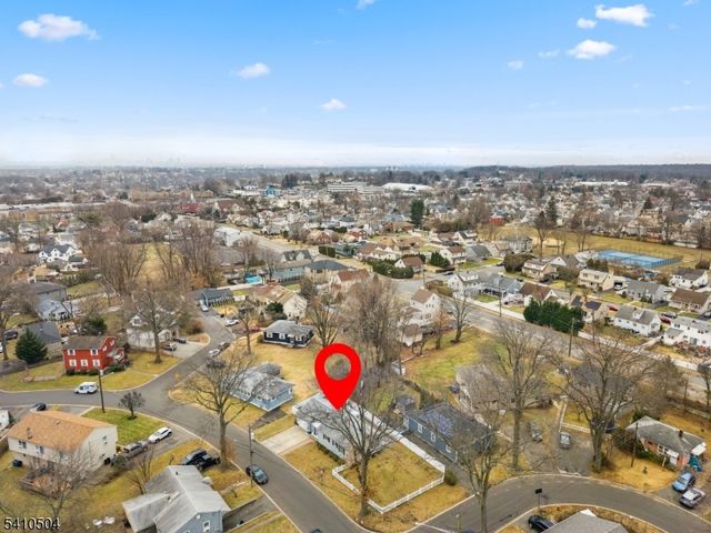 27 Garrabrant Rd, Clifton City, NJ 07013