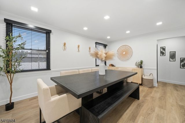 27 Garrabrant Rd, Clifton City, NJ 07013