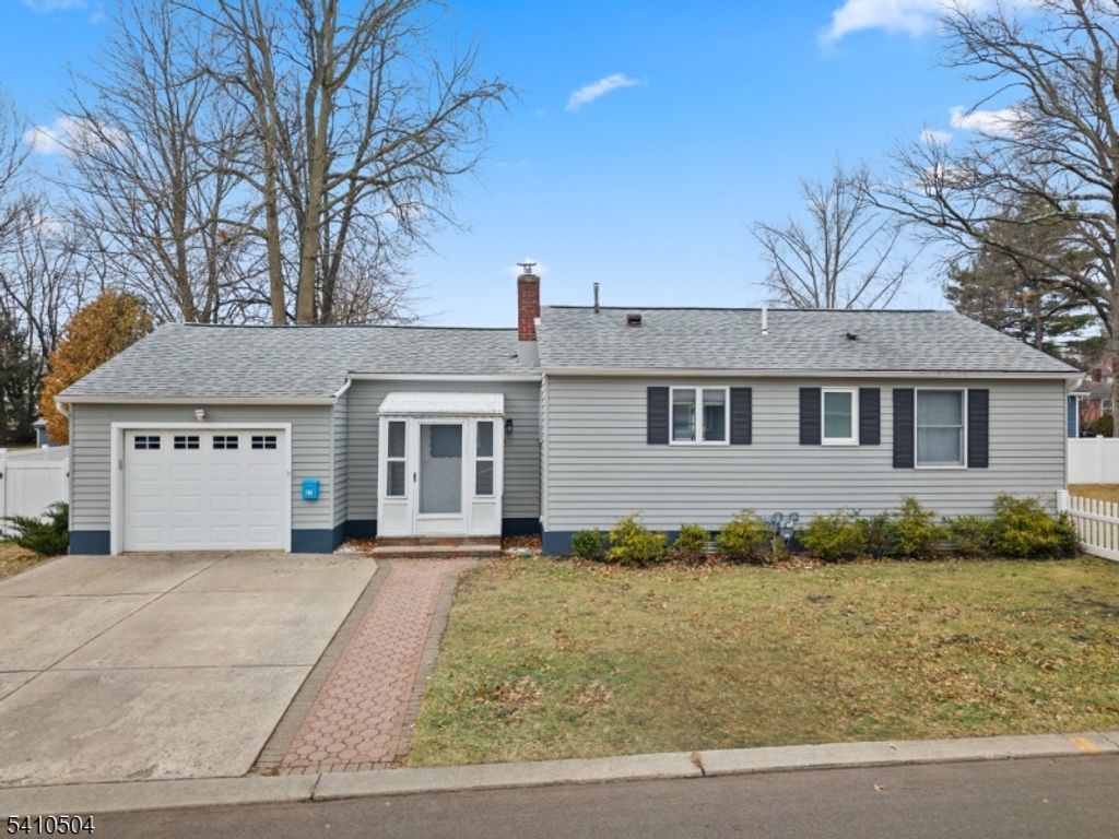 27 Garrabrant Rd, Clifton City, NJ 07013