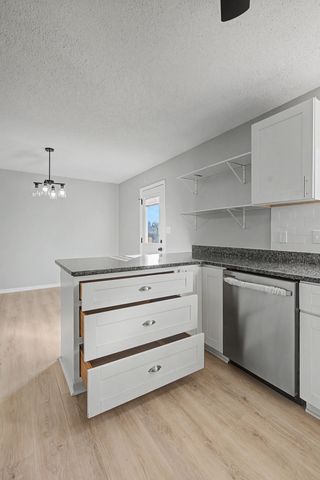 602 Kingston Dr, Clarksville, TN 37042