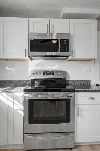 602 Kingston Dr, Clarksville, TN 37042