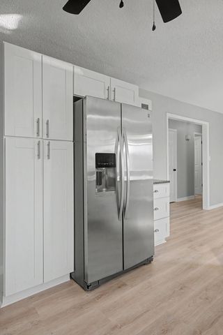 602 Kingston Dr, Clarksville, TN 37042