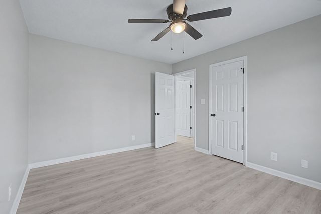 602 Kingston Dr, Clarksville, TN 37042