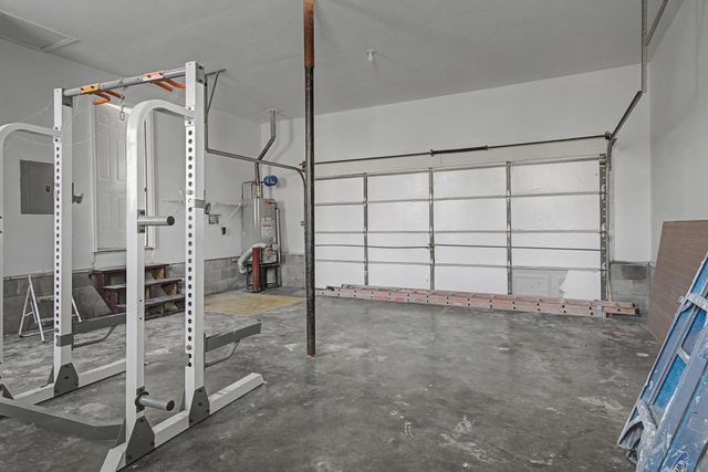 602 Kingston Dr, Clarksville, TN 37042