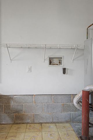 602 Kingston Dr, Clarksville, TN 37042