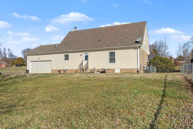 602 Kingston Dr, Clarksville, TN 37042