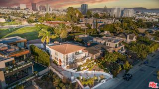 905 Berkeley Street, Santa Monica, CA 90403