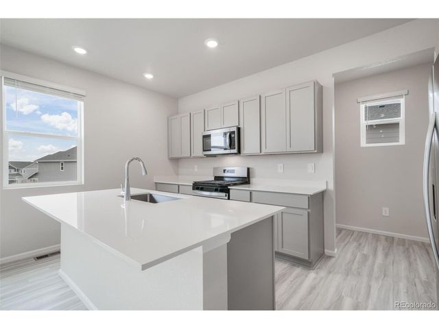 13303 Valley Peak Dr, Peyton, CO 80831
