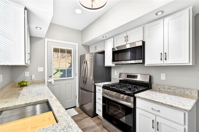 920 Wilton Way, Crafton Heights, PA 15220