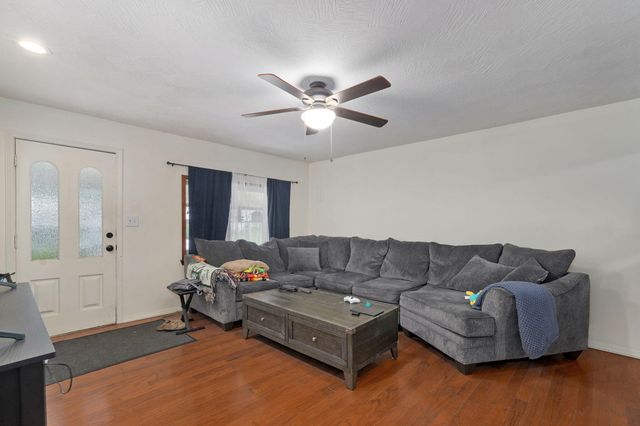 2546 W Elm Street, Springfield, MO 65806