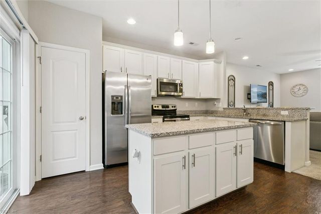 402 Prosperity CT, Williamsburg, VA 23188