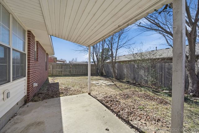 2310 S Hickory Street, Sapulpa, OK 74066