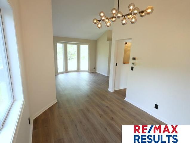 3018 N 155 Avenue, Omaha, NE 68116