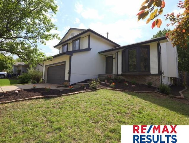 3018 N 155 Avenue, Omaha, NE 68116