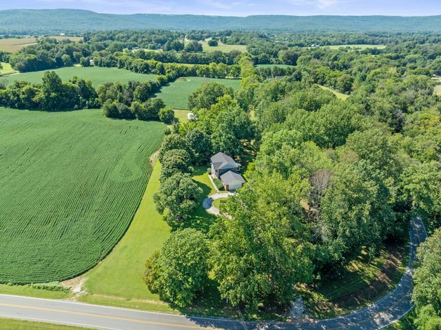 109 Carter Farris Ln, Winchester, TN 37398