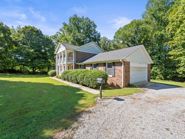 109 Carter Farris Ln, Winchester, TN 37398