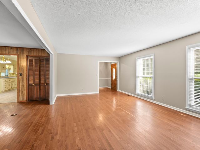 109 Carter Farris Ln, Winchester, TN 37398