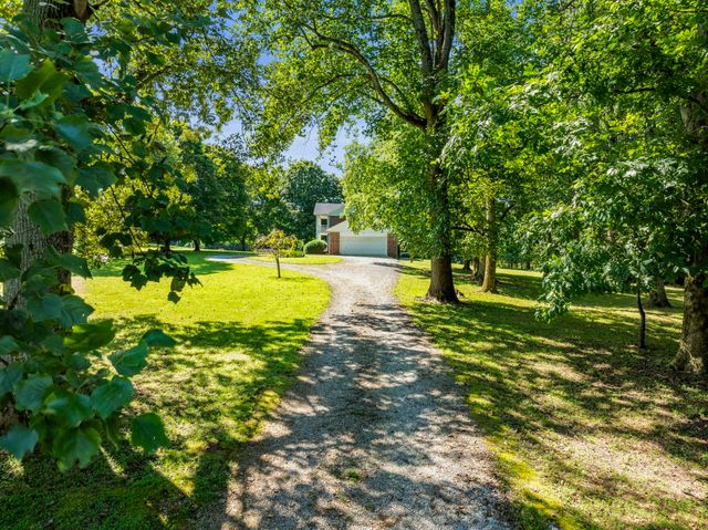 109 Carter Farris Ln, Winchester, TN 37398