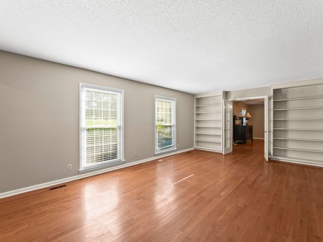 109 Carter Farris Ln, Winchester, TN 37398