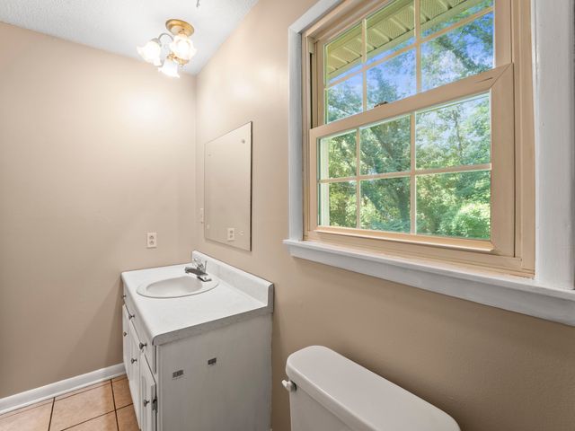 109 Carter Farris Ln, Winchester, TN 37398
