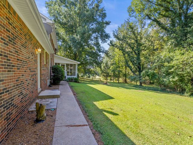 109 Carter Farris Ln, Winchester, TN 37398