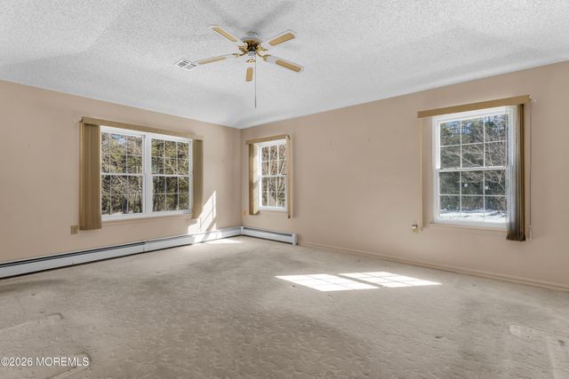 32 Prado Court, Toms River, NJ 08757