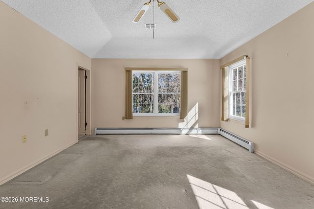 32 Prado Court, Toms River, NJ 08757