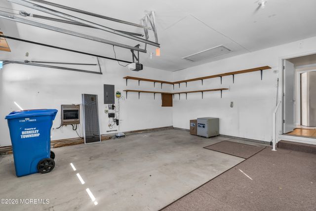 32 Prado Court, Toms River, NJ 08757