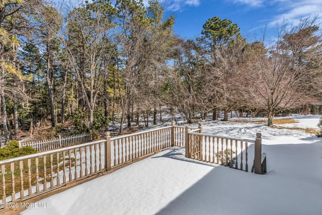 32 Prado Court, Toms River, NJ 08757