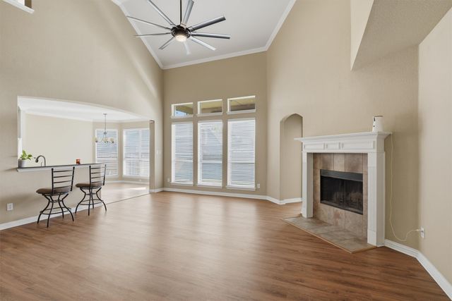 328 Tioga Street, Burleson, TX 76028