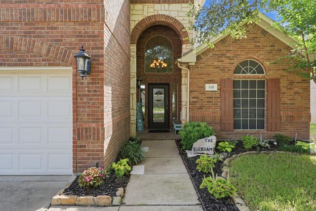328 Tioga Street, Burleson, TX 76028