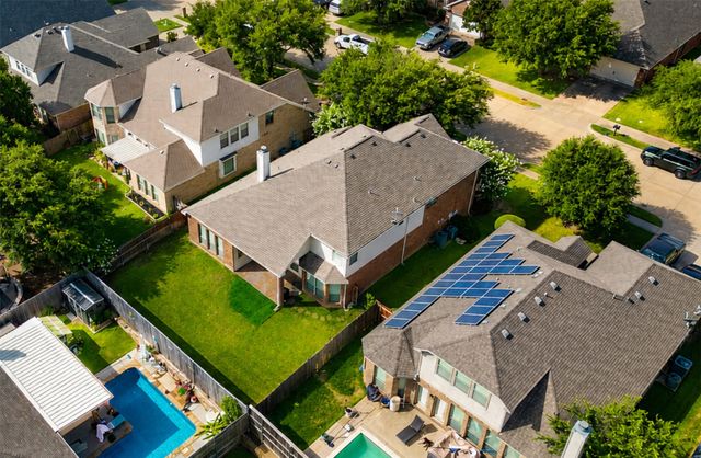 328 Tioga Street, Burleson, TX 76028