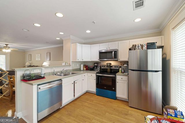 1035 Barnett Shoals Road 626, Athens, GA 30605