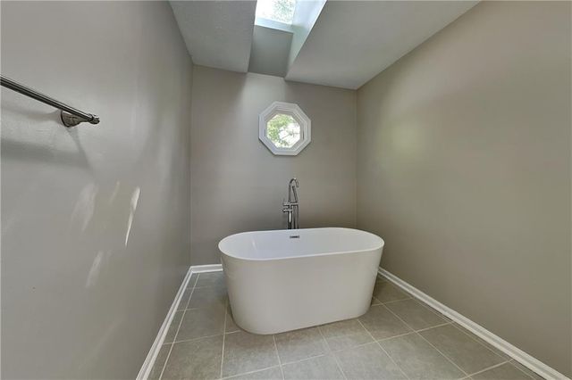 548 Julius Drive, Stone Mountain, GA 30087