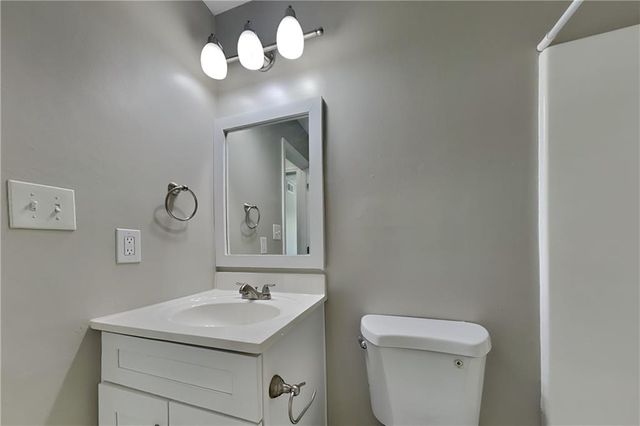 548 Julius Drive, Stone Mountain, GA 30087
