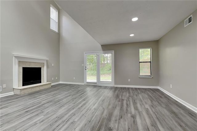 548 Julius Drive, Stone Mountain, GA 30087