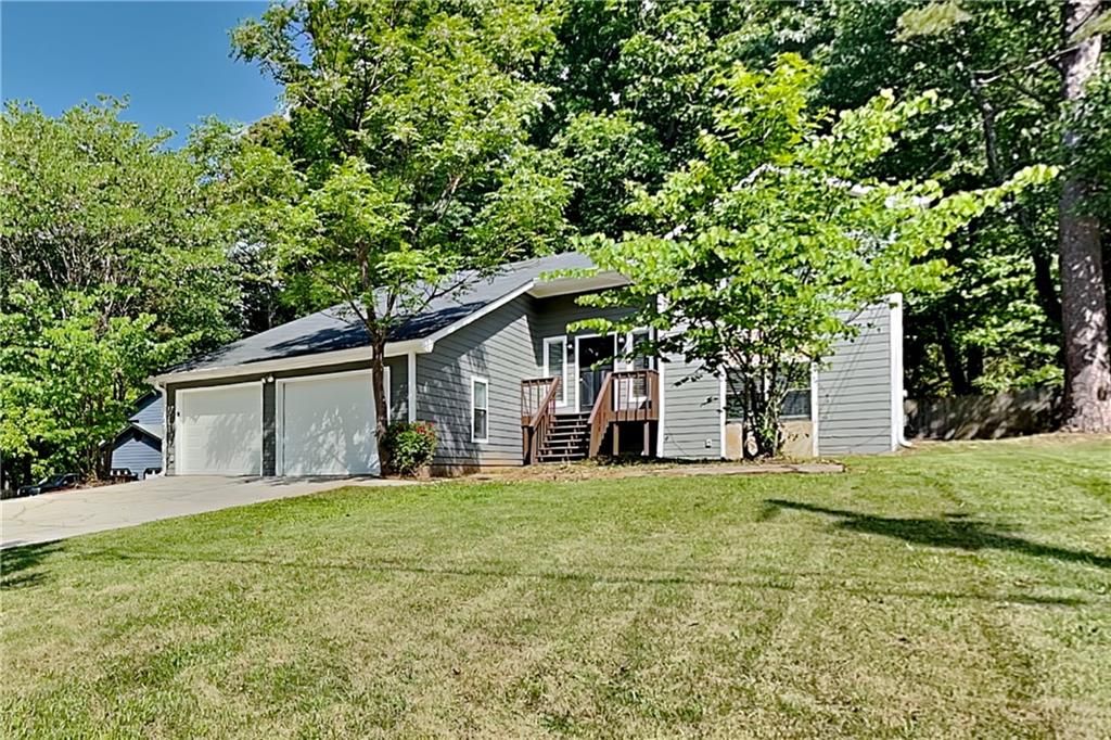 548 Julius Drive, Stone Mountain, GA 30087