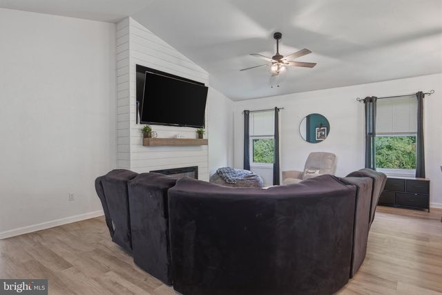 56 BLESSED LN, Woodstock, VA 22664