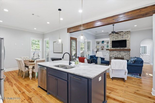 342 Royal Pond Circle, Flowood, MS 39232