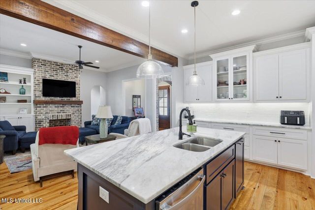 342 Royal Pond Circle, Flowood, MS 39232