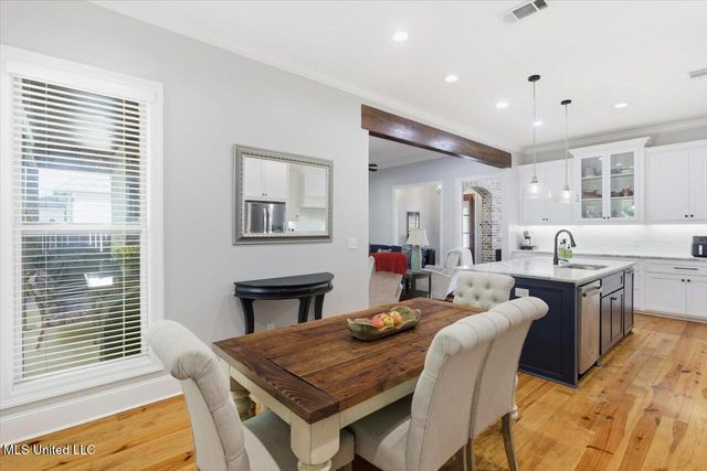 342 Royal Pond Circle, Flowood, MS 39232