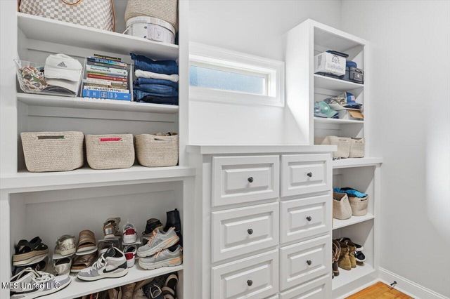 342 Royal Pond Circle, Flowood, MS 39232