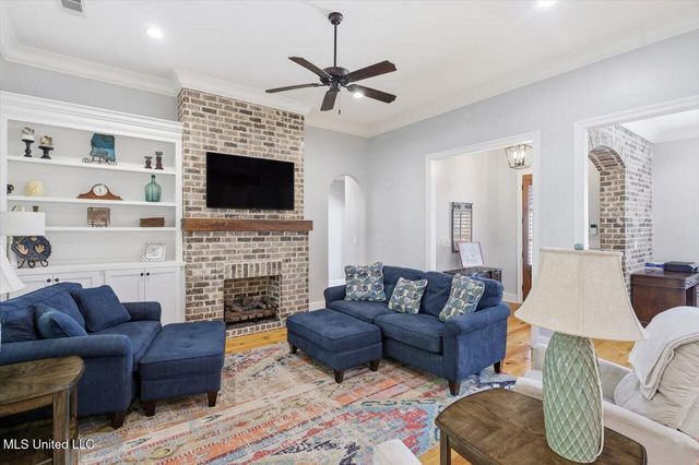 342 Royal Pond Circle, Flowood, MS 39232